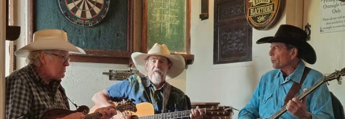 Free Live Music: Savannah Blu