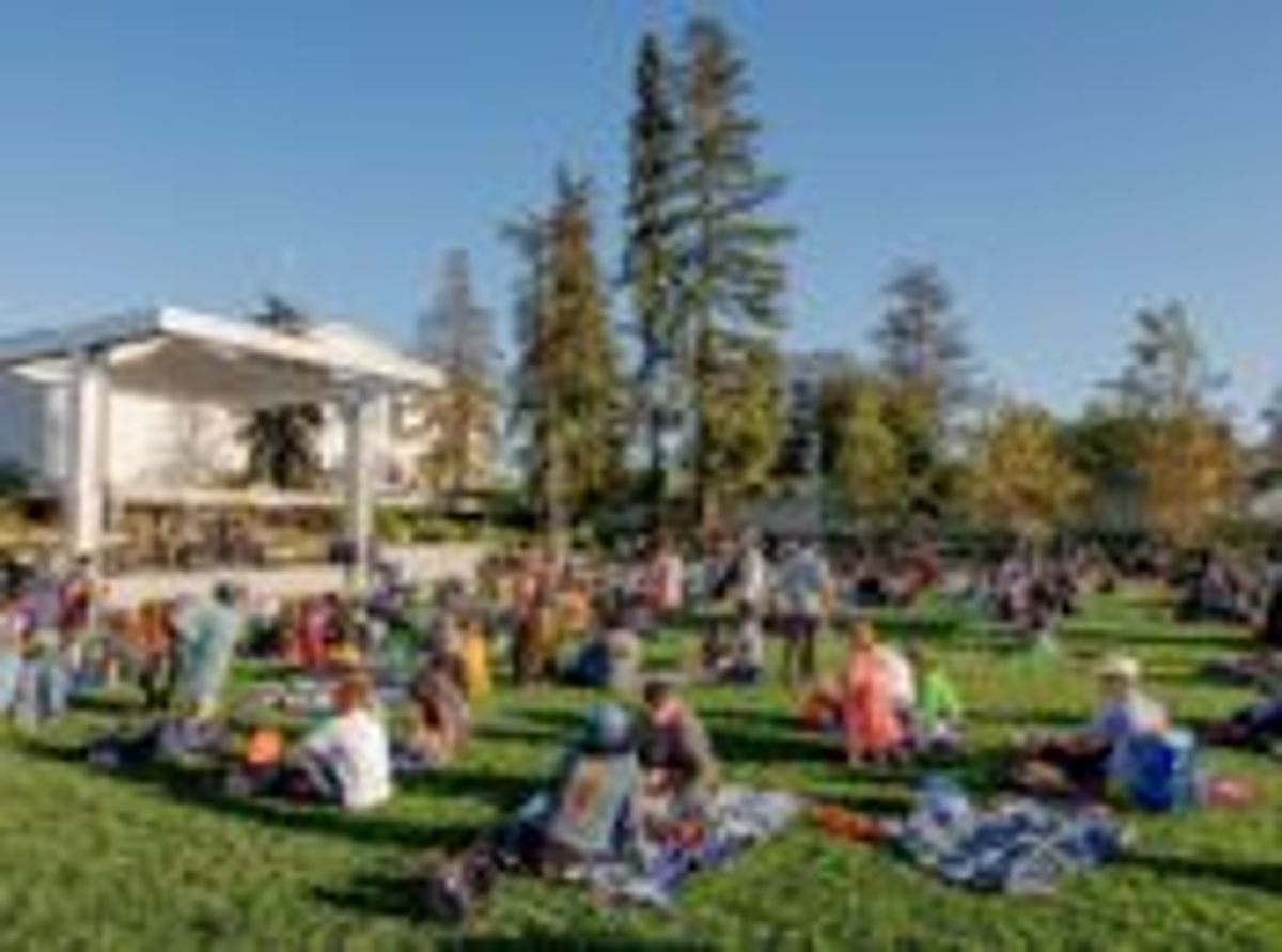 “Friday Nights at OMCA with Off the Grid” Block Party + DJs